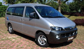 桂林机场7-11座商务车接机与便民租车服务